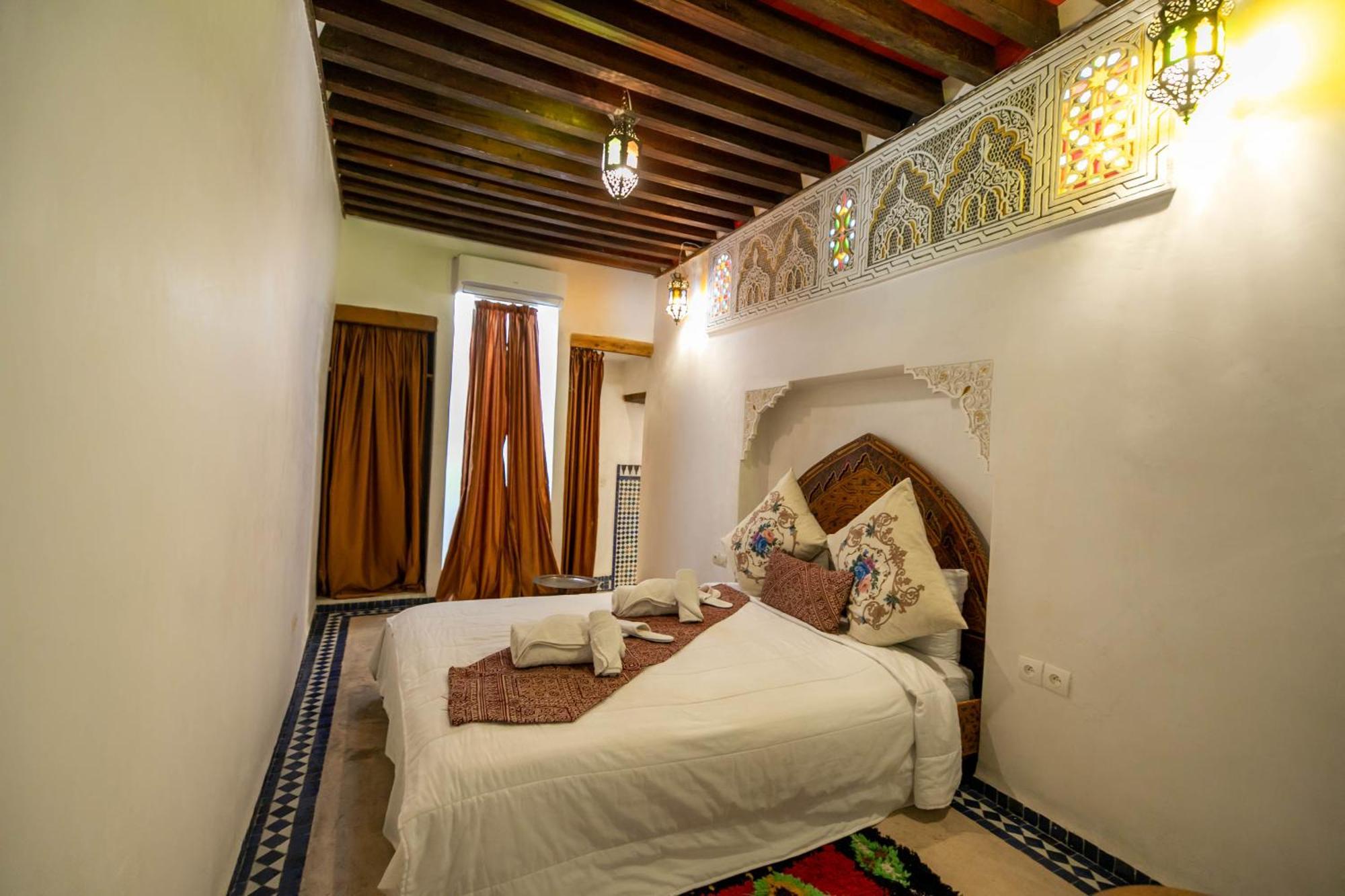 Dar Authentic Fes - Familly Hosting Bed & Breakfast Exterior foto