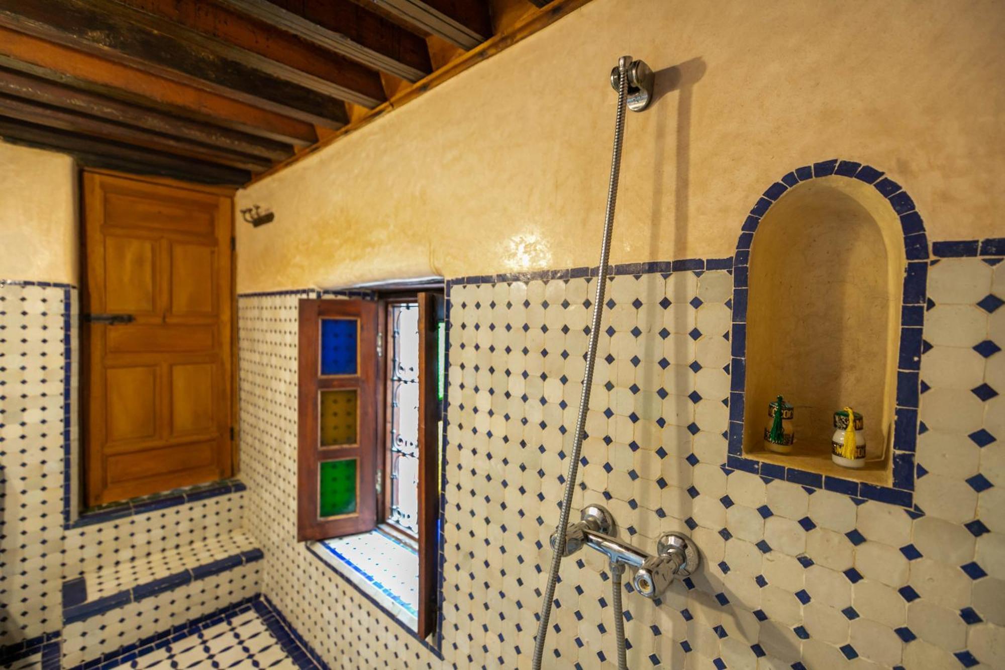 Dar Authentic Fes - Familly Hosting Bed & Breakfast Exterior foto